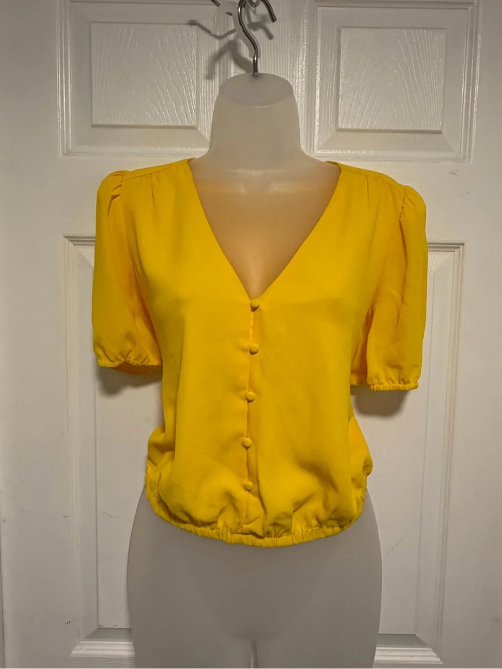 Astr the Label Sunny Yellow V-Neck Puff Sleeve Button-Front Top